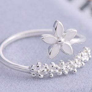 Flower ring